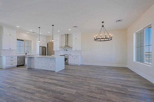 Building Photo - 2351 E Cana Ln