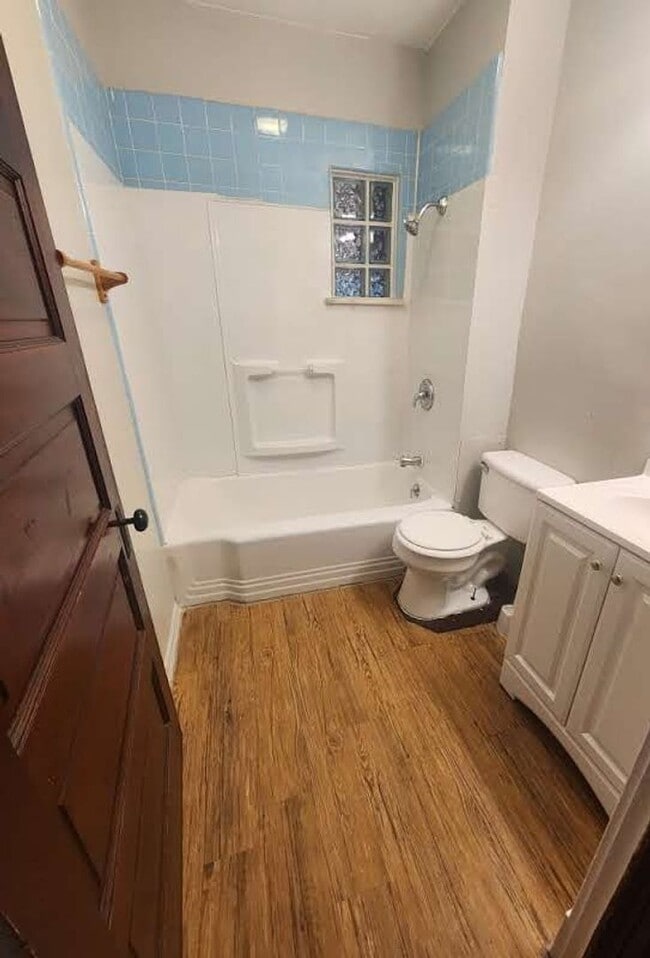 Building Photo - 1319-21 W. 111