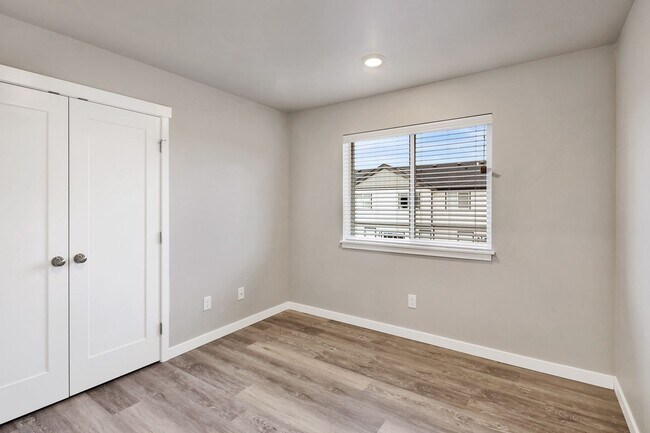 Building Photo - 1837 Eastgate Loop