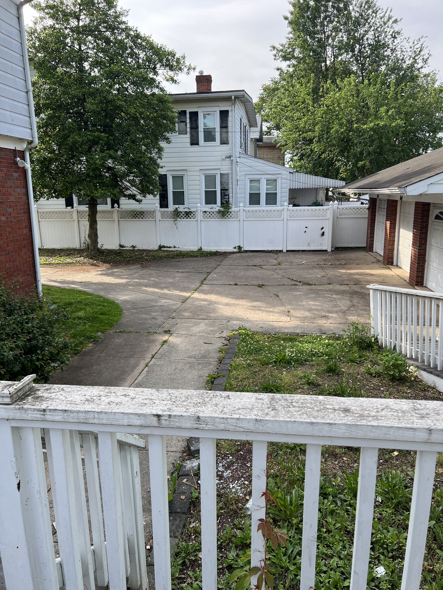 Building Photo - 1014 Quinton Ave