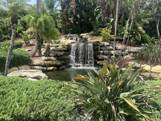 Building Photo - 1107 Via Jardin