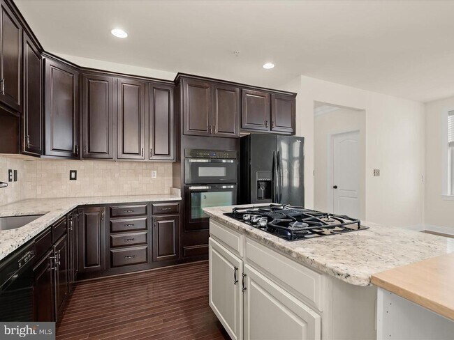 Building Photo - 7761 Crystal Brook Way
