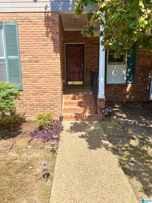 Building Photo - 2212 Ascot Ln