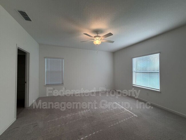 Building Photo - 2993 Crossfield Dr