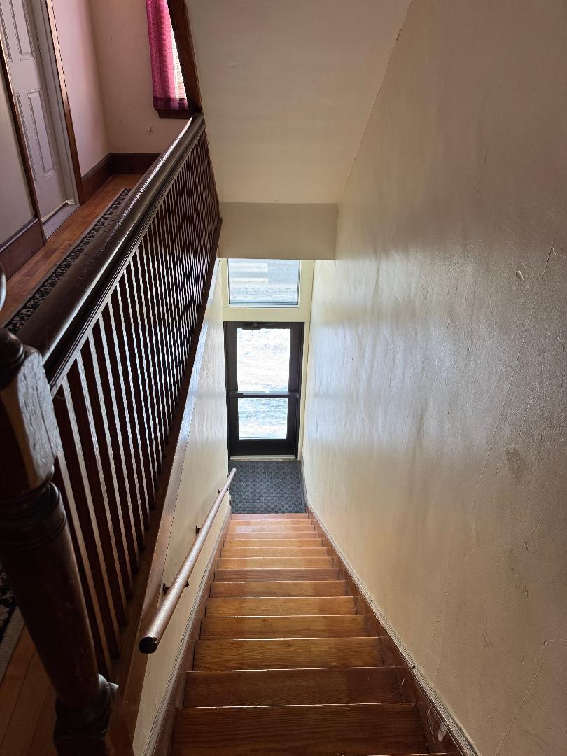 Building Photo - 868 Broadway