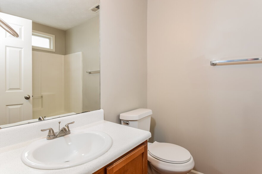 Building Photo - 1347 Ambercrest Way