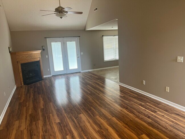 Building Photo - 6770 J J Roberts Dr