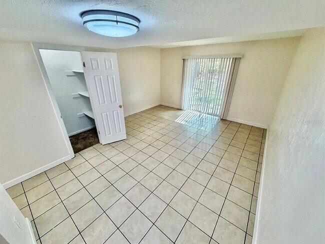 Building Photo - 7209 SW 45th Pl