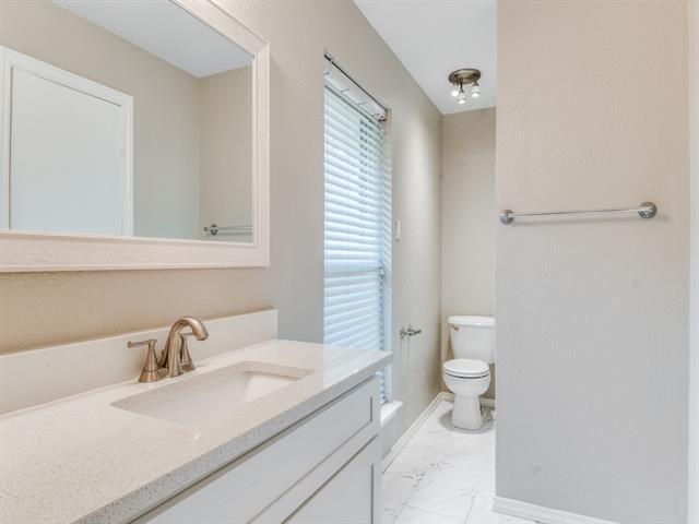 Building Photo - 3024 Stanford Dr