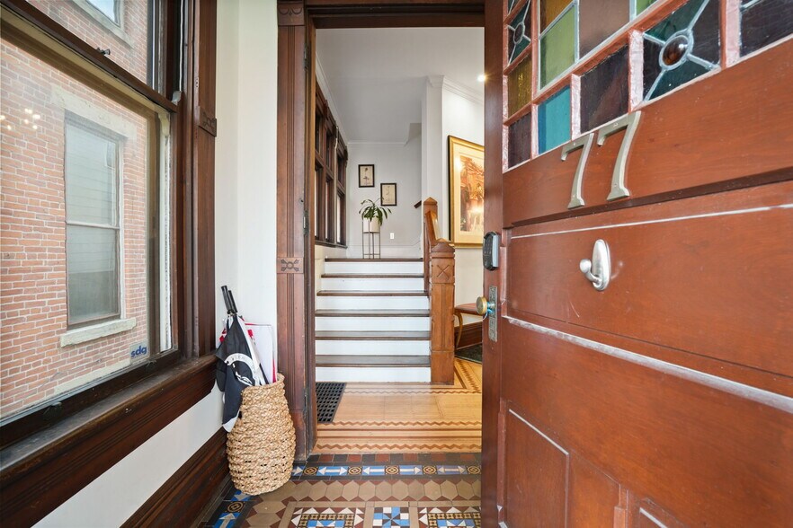 Building Photo - 77 W 2nd Ave