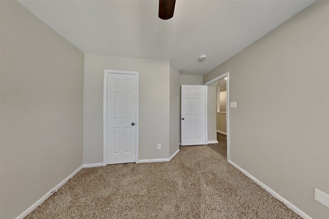 Building Photo - 14703 Huntmont Dr