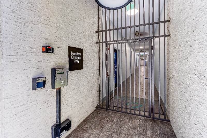 Building Photo - 435 Highland Ave NE