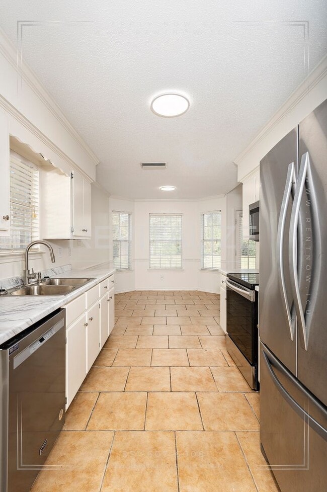 Building Photo - Charming 3-Bed 2-Bath Brick Home in West Mobile