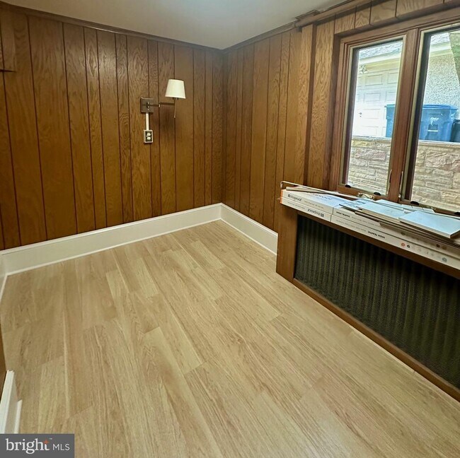 Building Photo - 3007 Oliver St NW