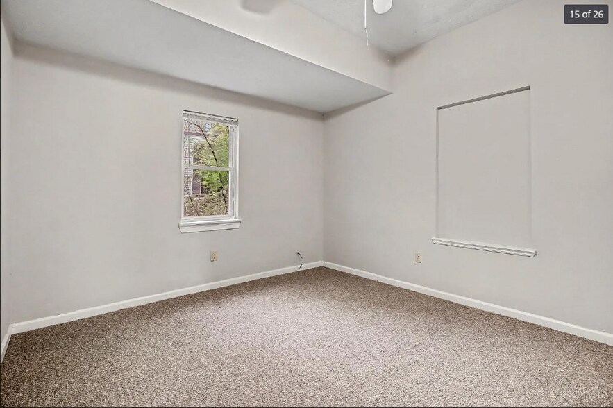 Building Photo - 2226 Ravine St