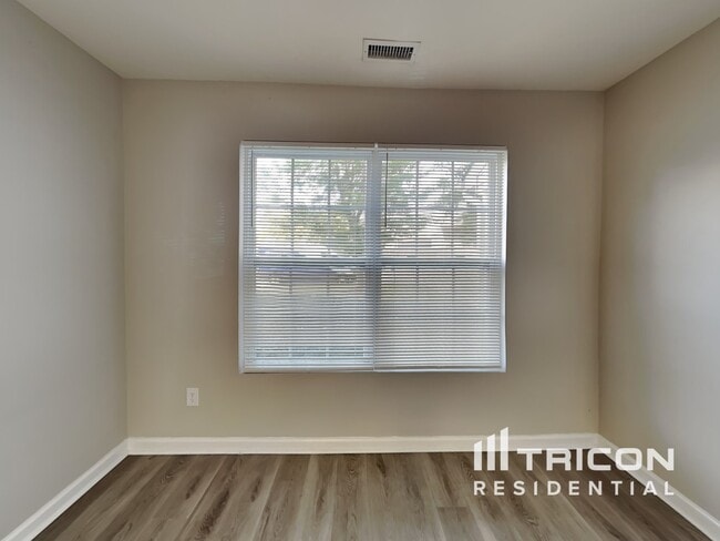 Building Photo - 4309 Grandover Dr