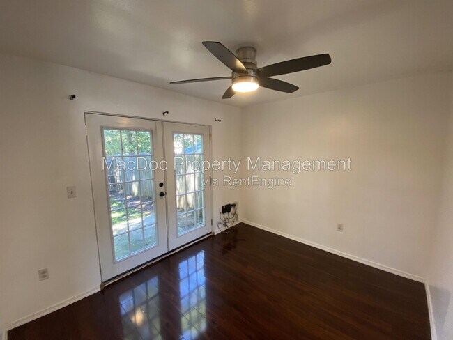 Building Photo - 810 Sledgehammer Dr