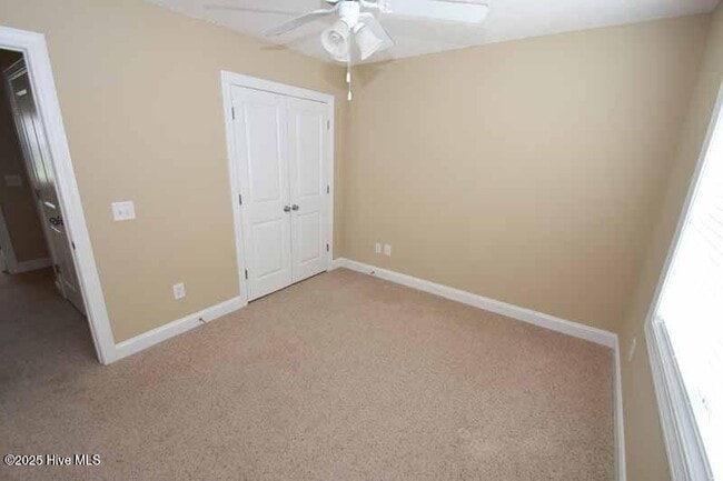 Building Photo - 104 Chandler Dr