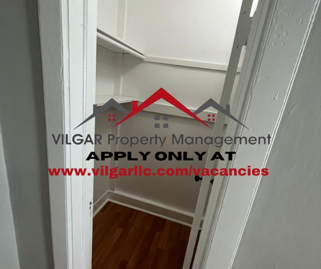 Building Photo - 4926 Olcott Ave