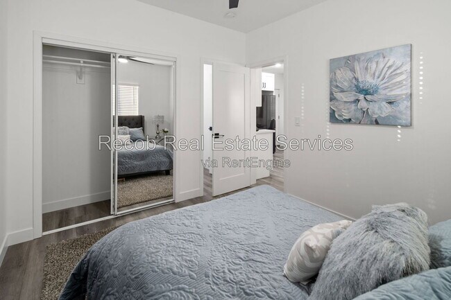Building Photo - 4988 Genesee Ave