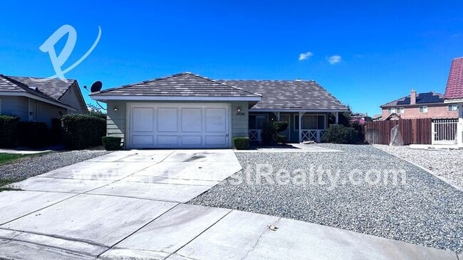 Primary Photo - 15095 Laurelwood Pl