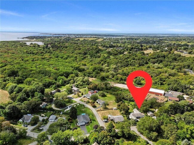 Building Photo - 331 3rd Beach Rd