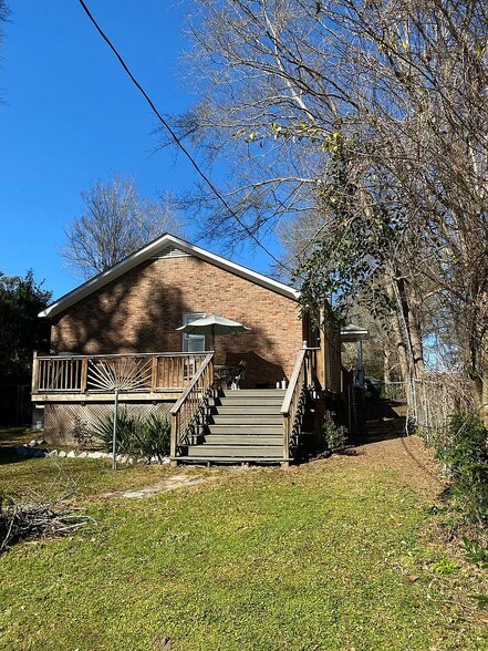 Building Photo - 3924 Bright Ave