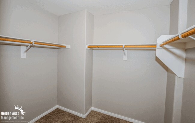 Building Photo - Beautiful 3Bdm 2.5Ba Two-Story Home with a...