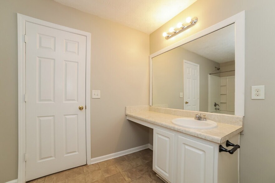 Building Photo - 311 Autumn Creek Dr