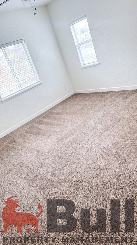 Building Photo - 1240 Evergreen Ct