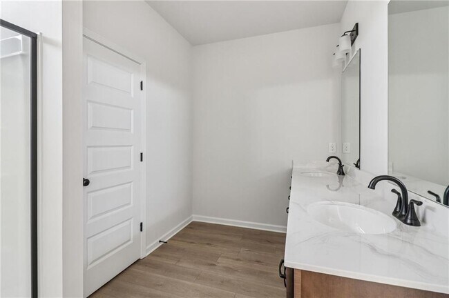 Building Photo - 700 Shetland Trl