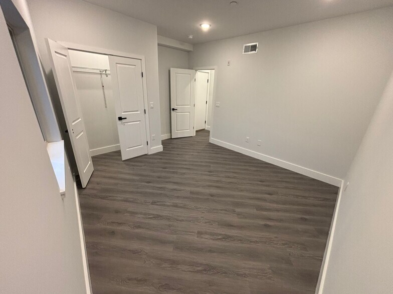 Building Photo - 713 N 42nd St