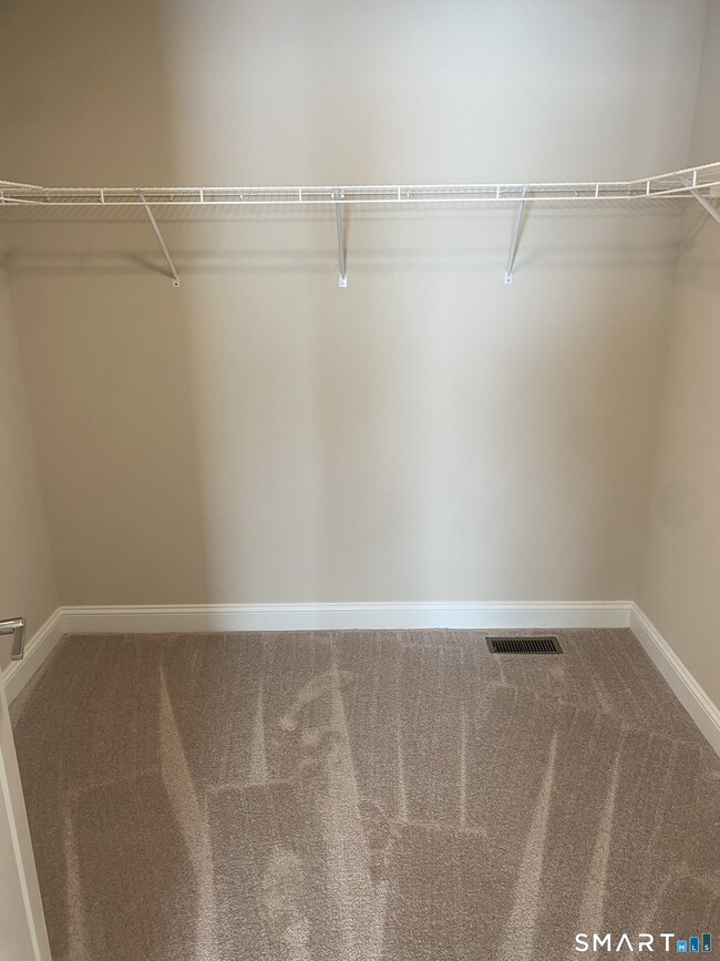 Building Photo - 919 Strongtown Rd