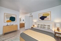 Building Photo - 4614 S Grand Dr