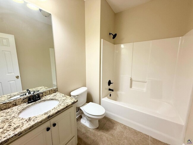 Building Photo - 200 Vining Way