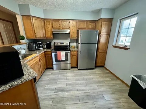 Building Photo - 5206 Forest Point Dr S
