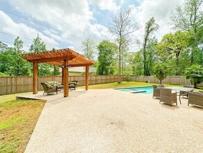 Building Photo - 11 Orion Star Ct