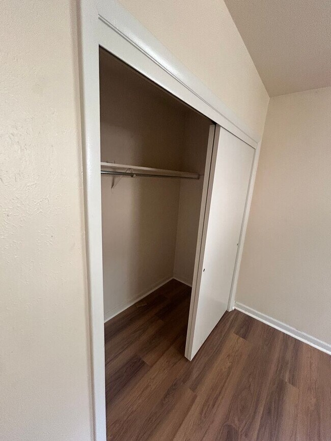 Building Photo - 3 Bedroom Home in Frederick - Available Now!