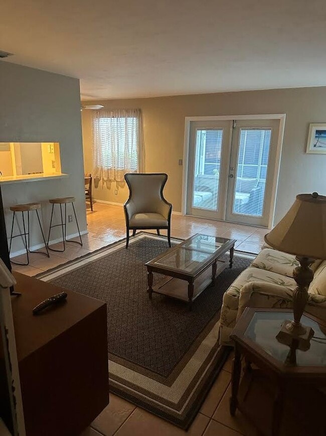 Building Photo - 2 Bedroom Condo with One Car Garage