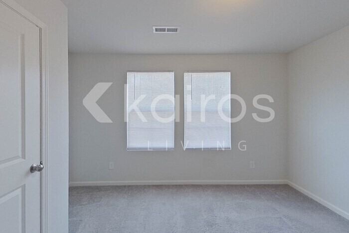 Building Photo - 2617 Provence Dr SE