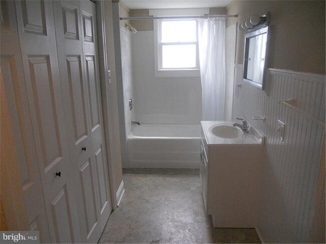 Building Photo - 1409 West Chester Pike