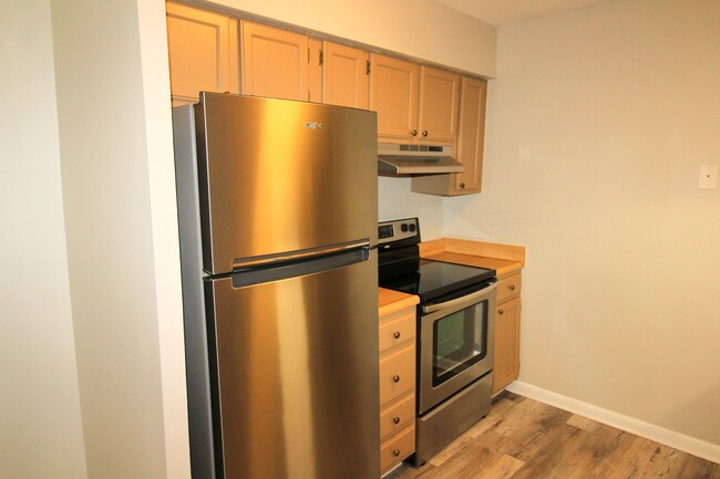 Building Photo - (Coming Soon) 2 Bedroom Condo In South Park!