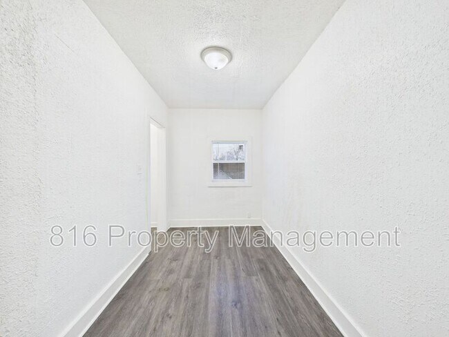 Building Photo - 1513 Rowland Ave