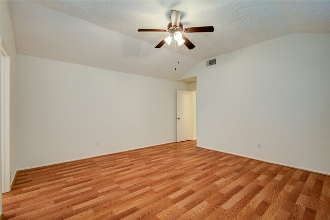 Building Photo - 1911 Ripple Creek Dr