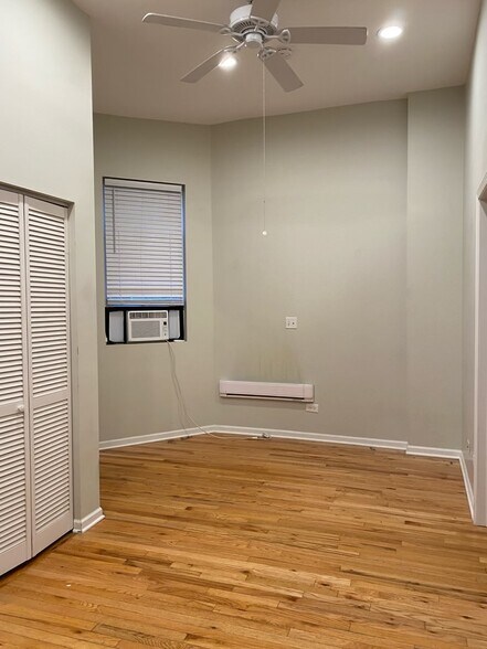 Building Photo - 2712 W North Ave