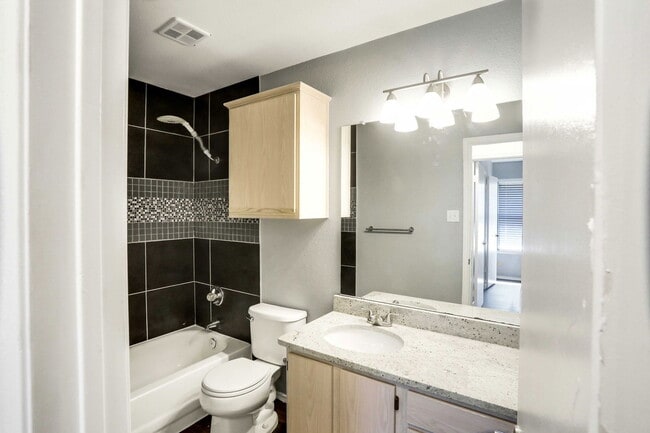 Building Photo - 9614 Nightjar Dr