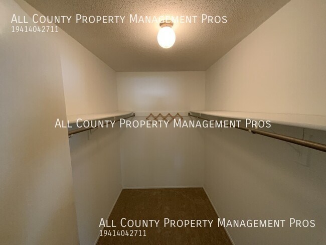 Building Photo - 519 Bradenton Rd