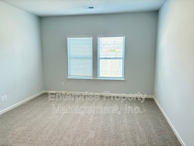 Building Photo - 265 Kipling Dr