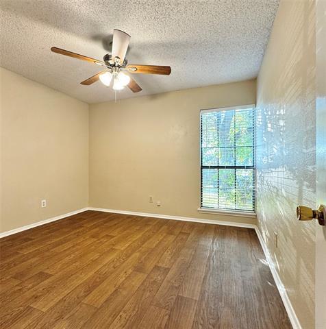 Building Photo - 2633 Ladywood Dr