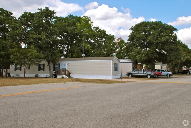 Building Photo - Kimberly at Creekside